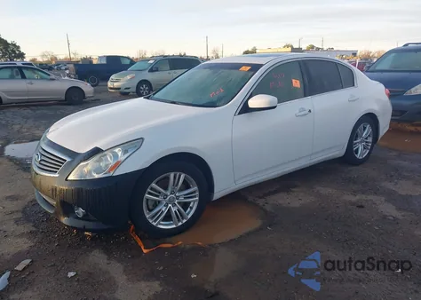 2013 Infiniti G37 Journey z USA, uszkodzony, nr VIN JN1CV6AP4DM303961